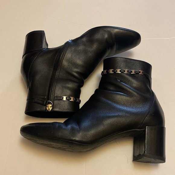 Salvatore Ferragamo Ghila Booties. With bag. New heels and newly polishe… - Picture 13 of 15
